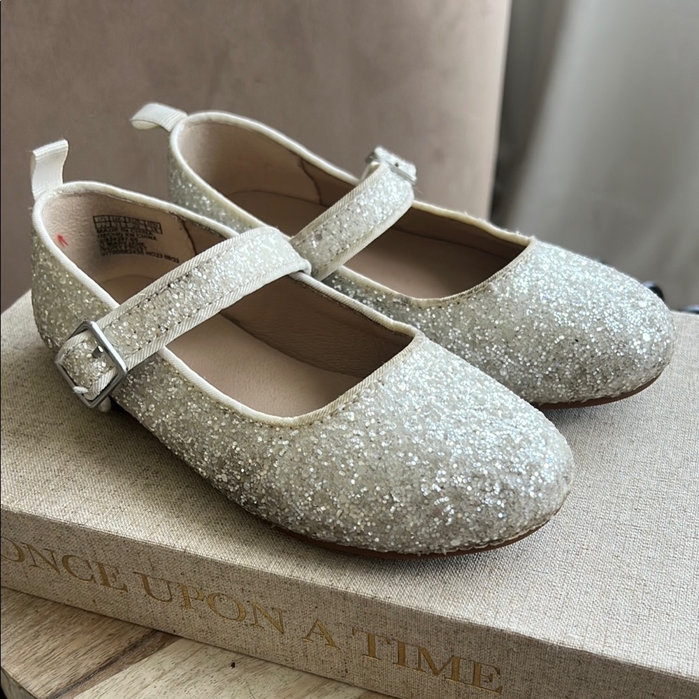 GAP Silver Dress Shoes with Glittery Finish